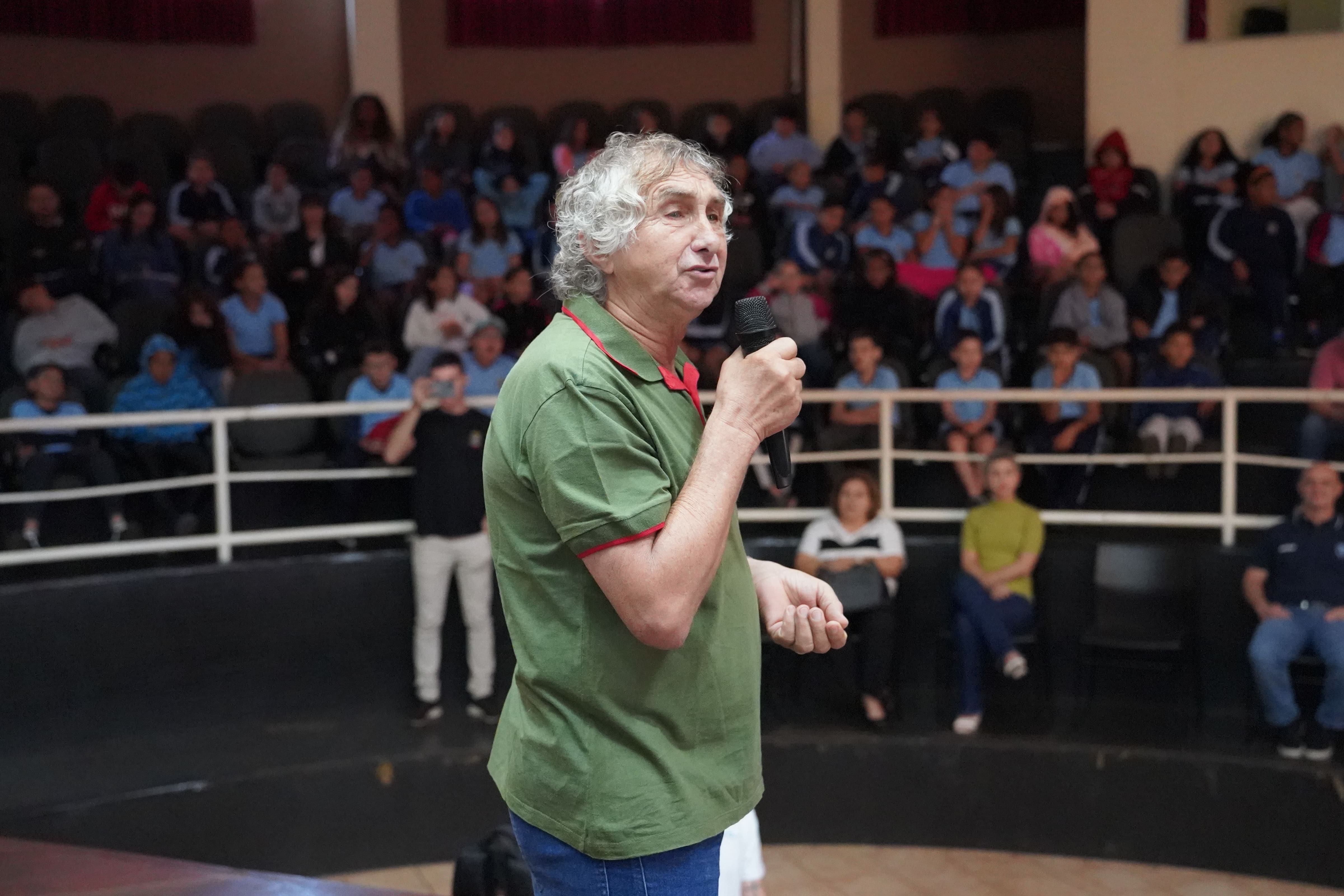 Lançamento do ‘Selo Escola Amiga do Meio Ambiente’ reuniu 130 alunos da rede municipal de ensino.